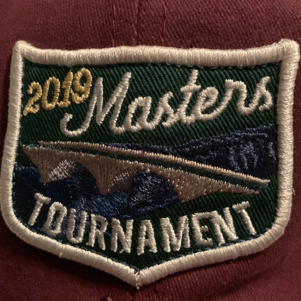 2019 Masters trucker hat, Tags attached, burgundy with taupe mesh - Picture 5 of 7